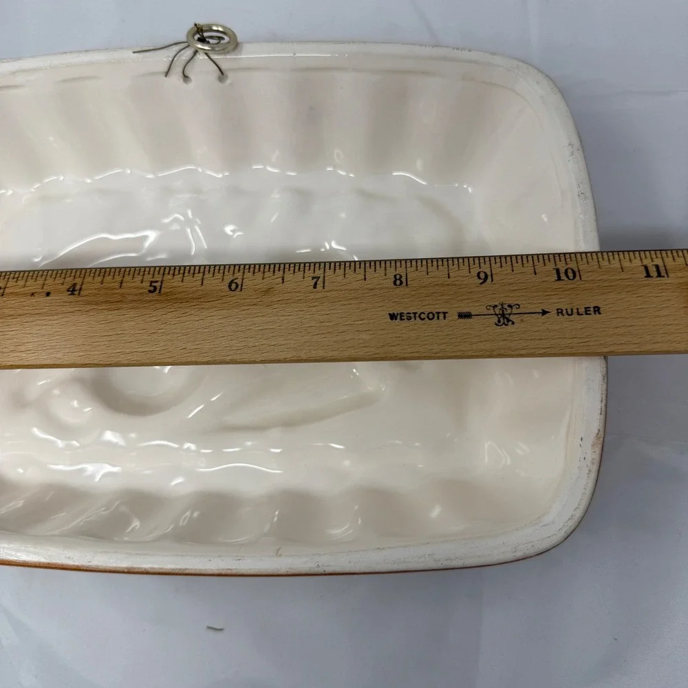 Unbranded vintage ceramic